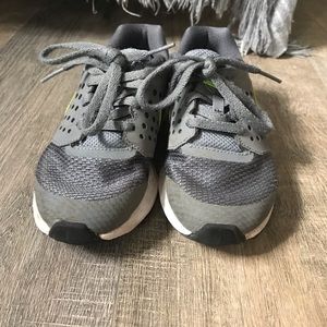 Nike 12C Downshifter Sneaker